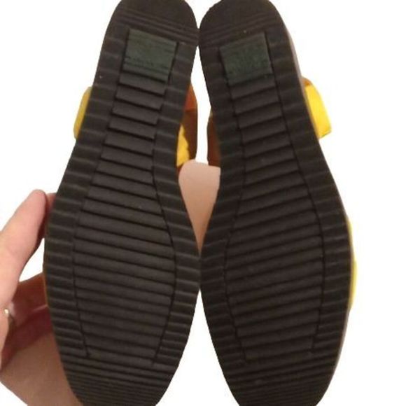 Active Air Yellow Strappy Sandals Women's Size 8.5 - Picture 6 of 8